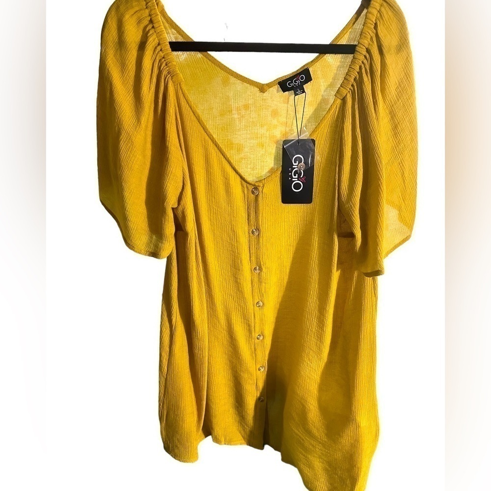 Gigio USA vibrant chartreuse,‎ gold sunflower button down off shoulder blouse.